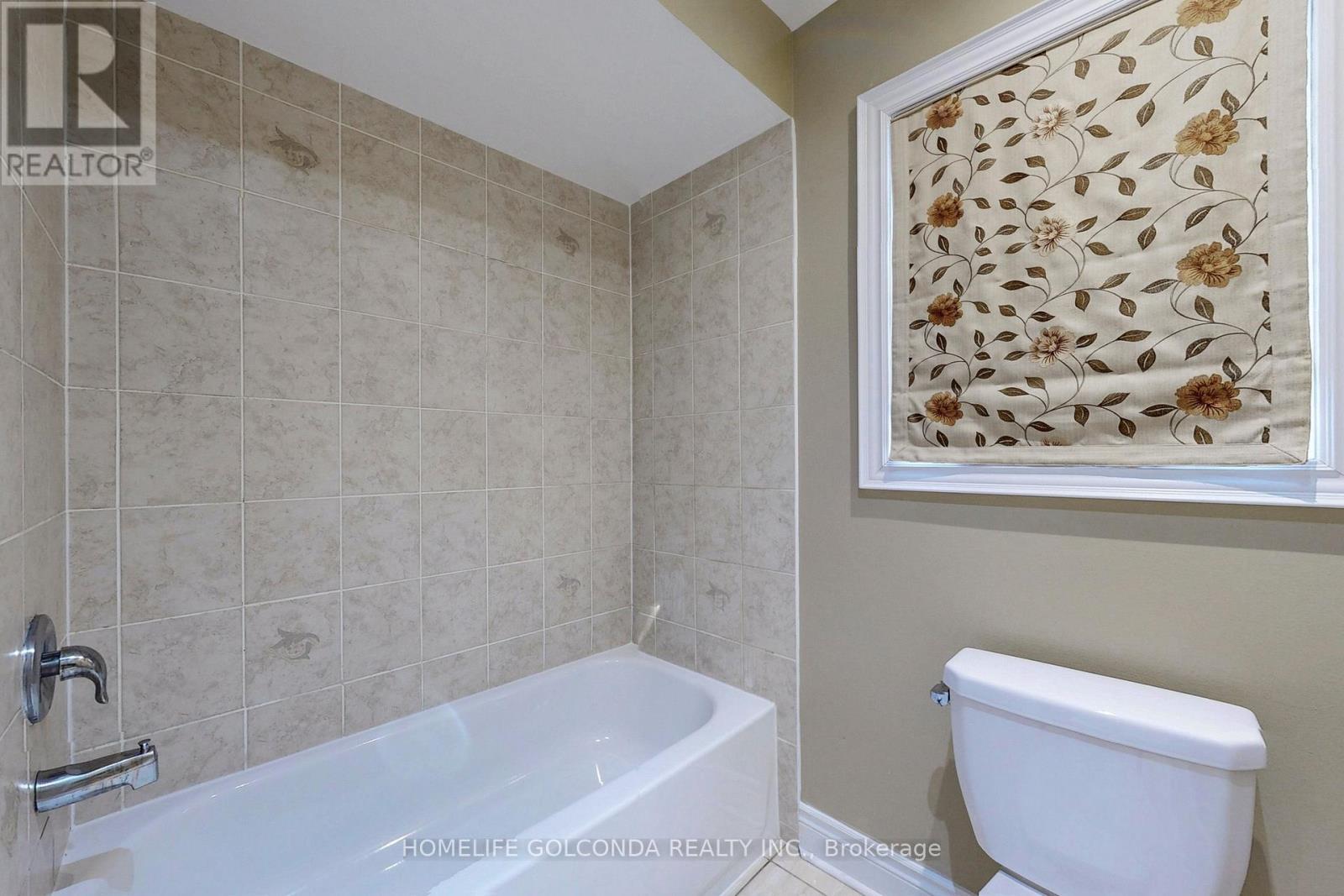 43 BELLOTTI CRESCENT - 37