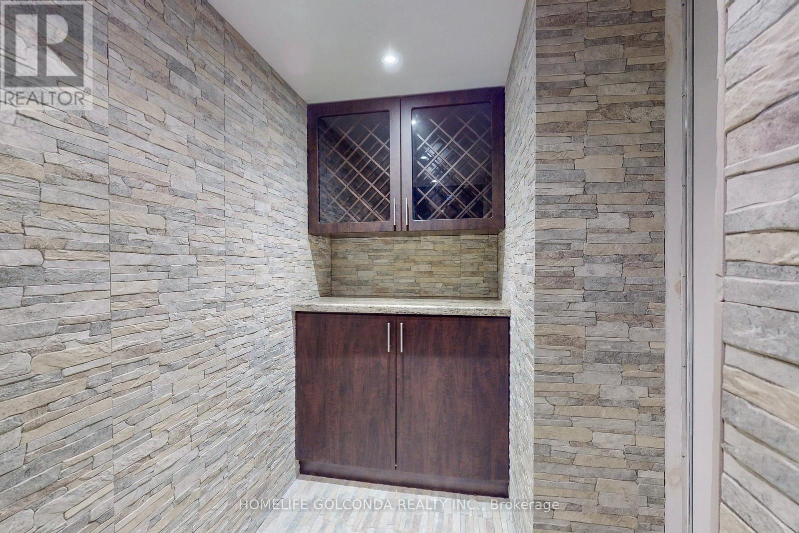 43 BELLOTTI CRESCENT - 42