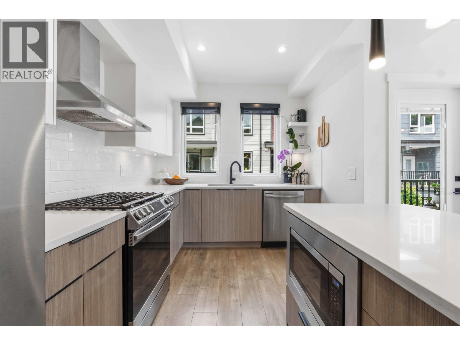10 11851 232 STREET, Maple Ridge