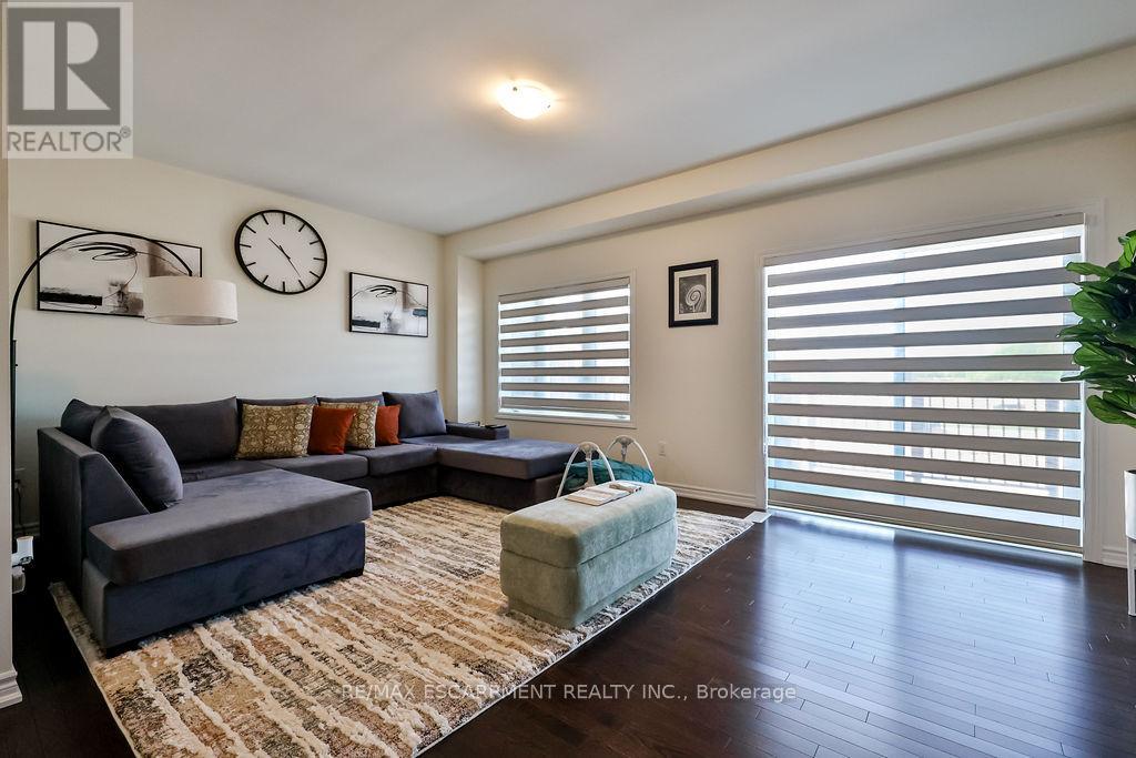 52 BONNINGTON DRIVE - 19