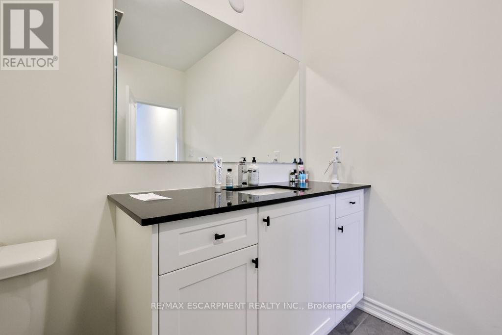 52 BONNINGTON DRIVE - 35