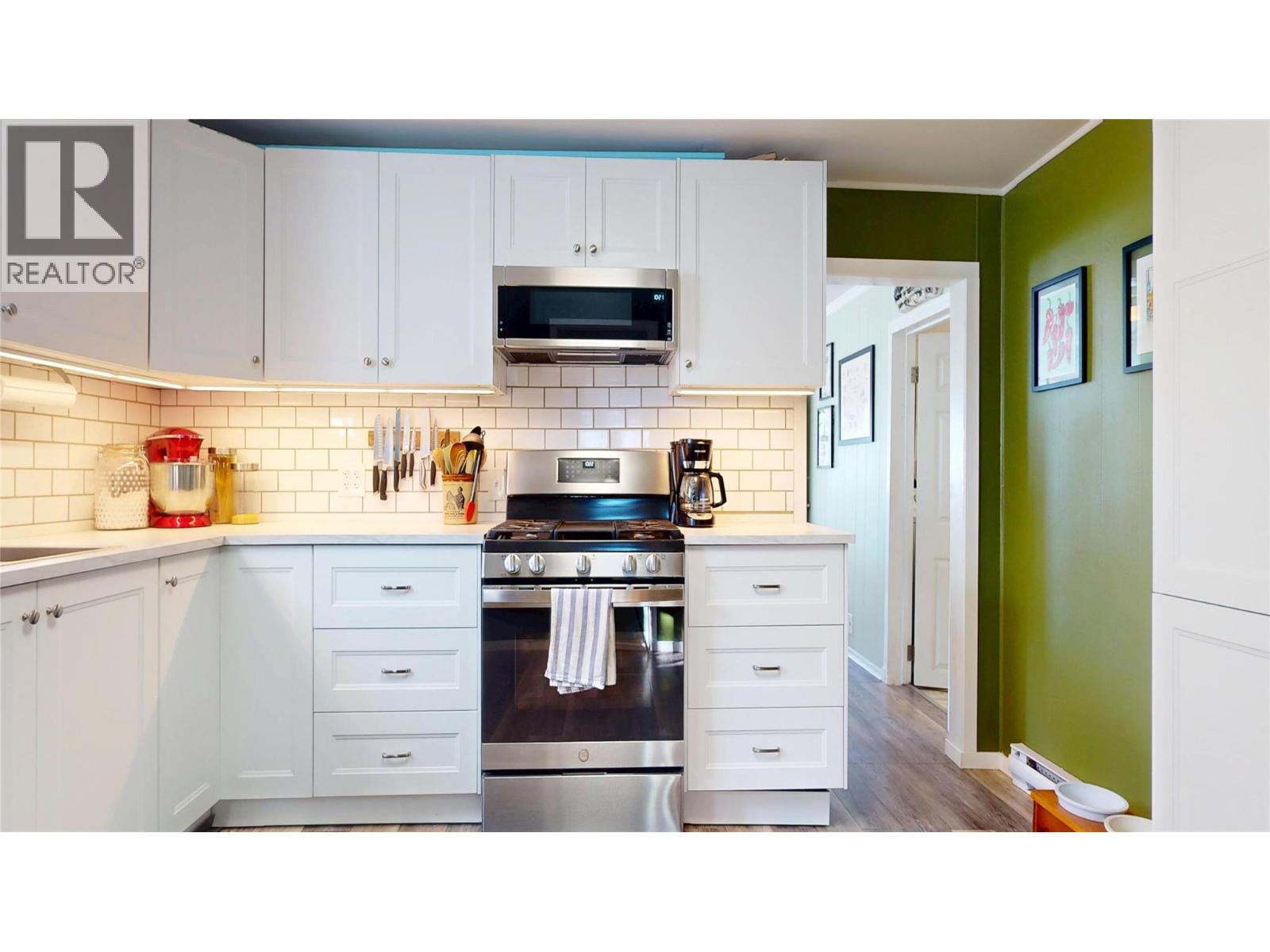 522 7 Street S - 14