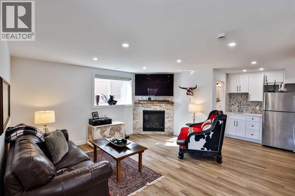 56 Greywolf Road N - 26