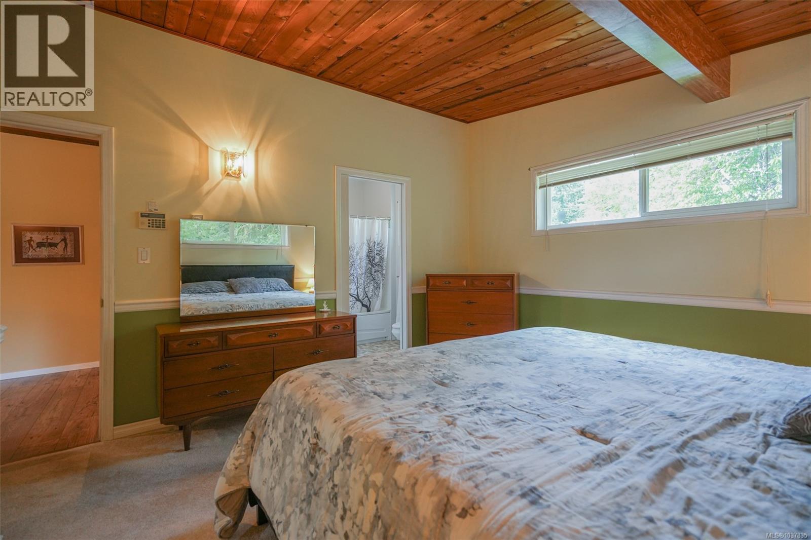 5847 River Rd, Port Alberni