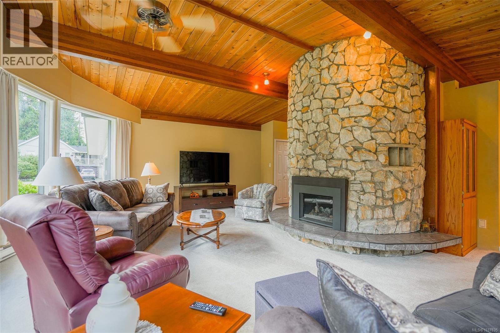 5847 River Rd, Port Alberni