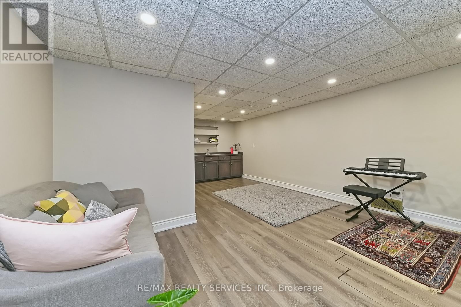 2545 FOLKWAY DRIVE - 28