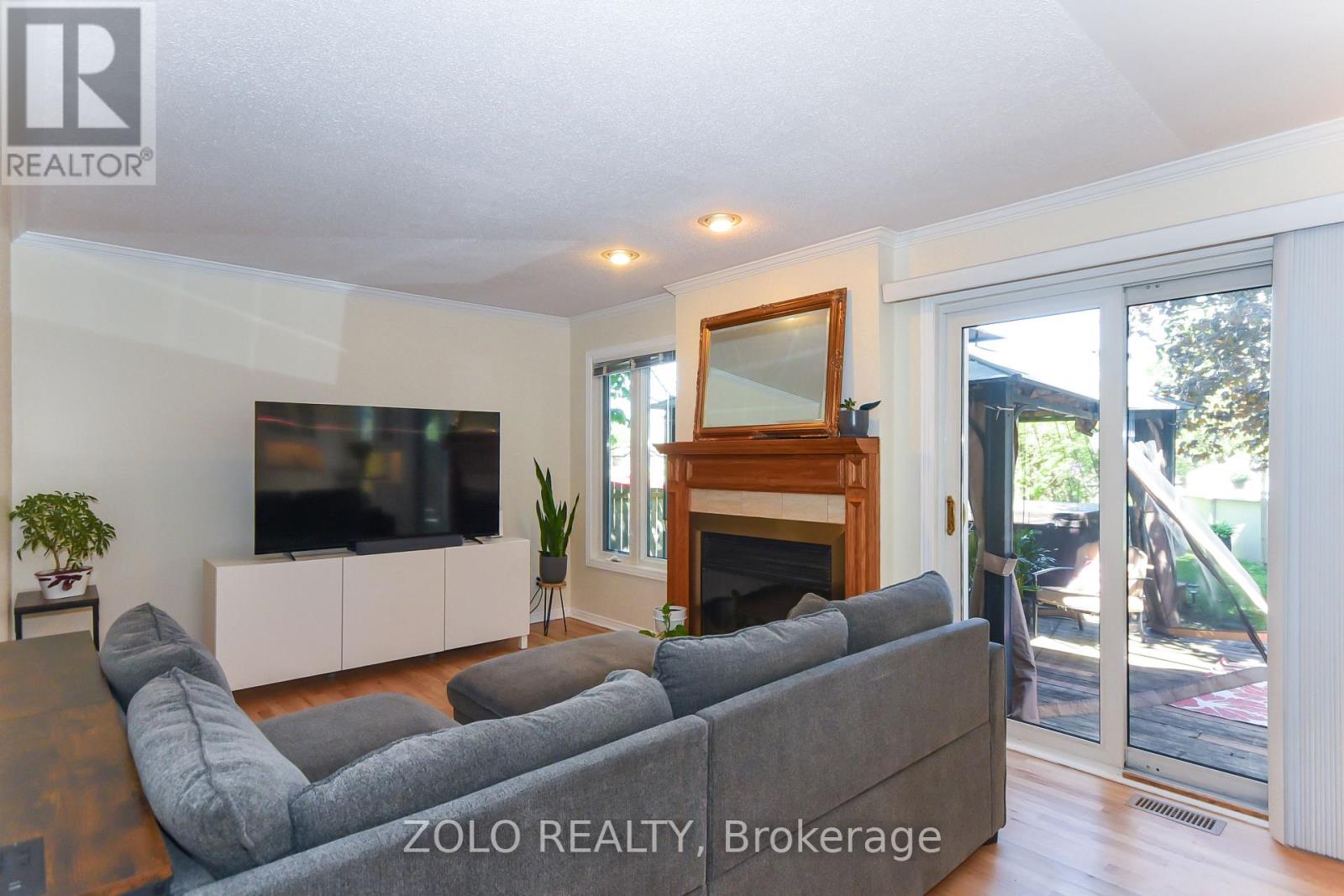 617 POCONO CRESCENT - 13