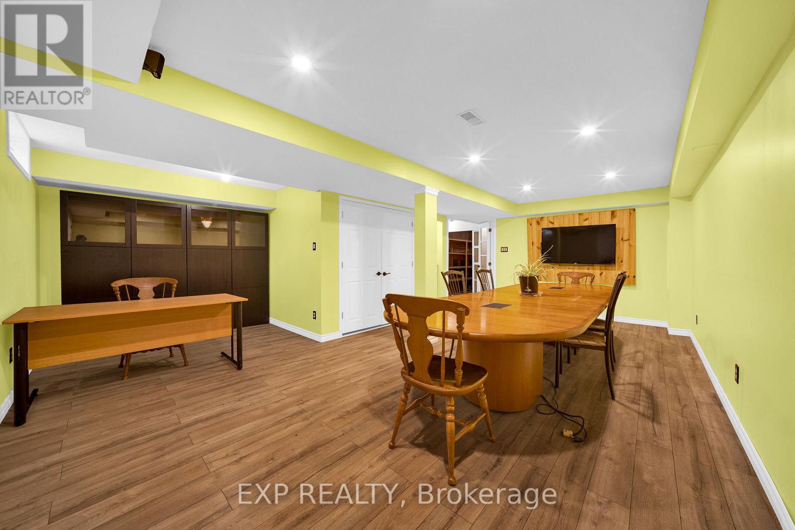 66 KIMBOLTON CRESCENT - 31