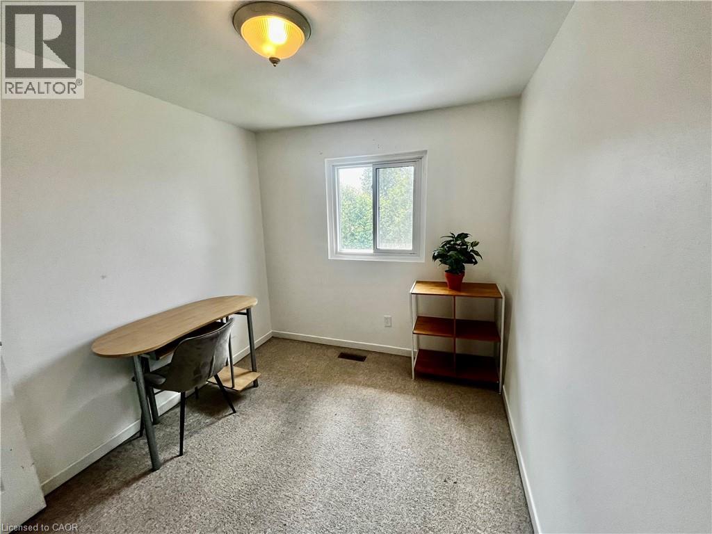 58 ENFIELD Crescent - 8