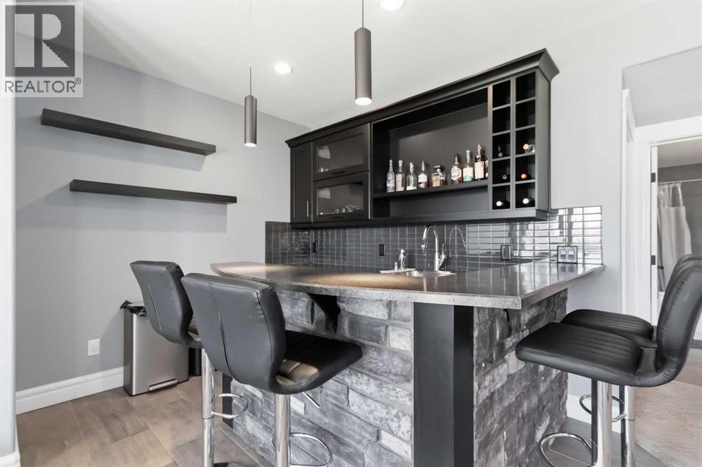 140 Dixon Road - 33
