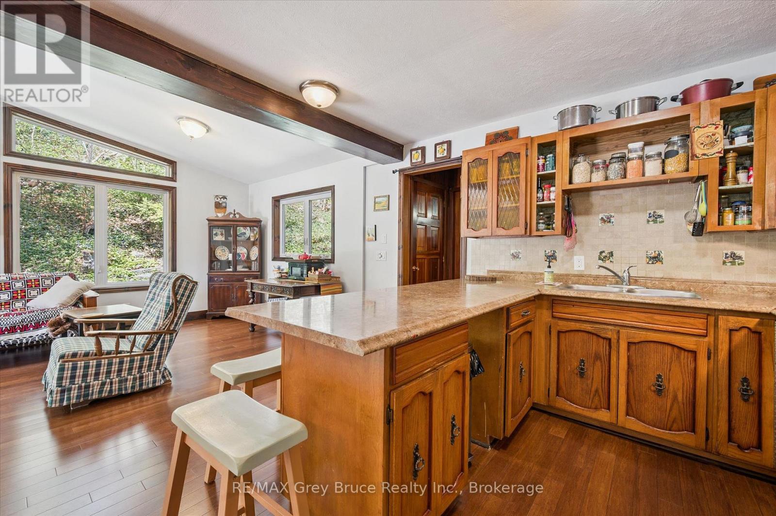 25 SHORELINE DRIVE - 16