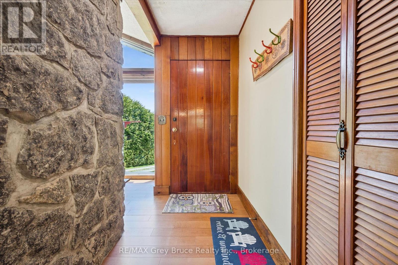 25 SHORELINE DRIVE - 3