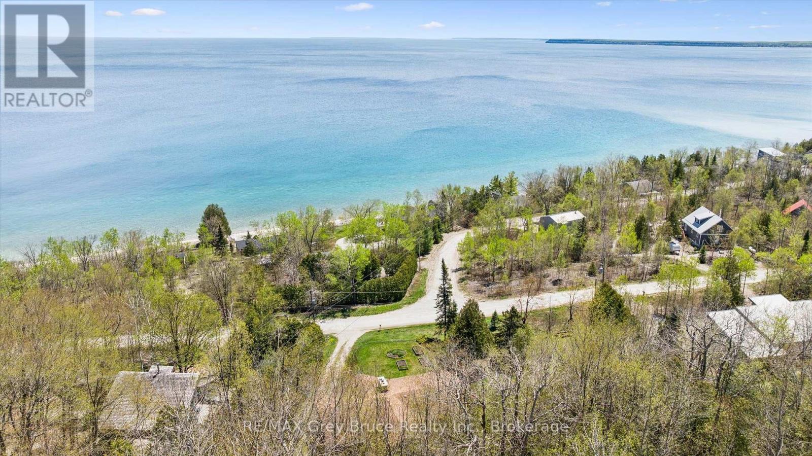 25 SHORELINE DRIVE - 35
