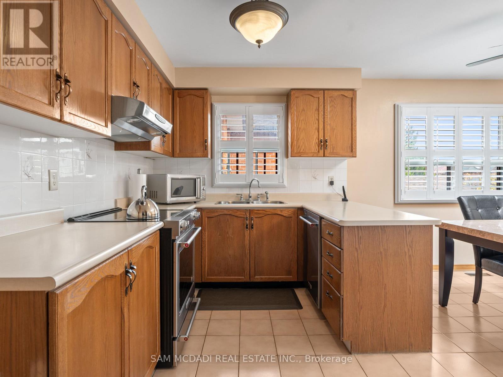 5472 BOURGET DRIVE - 11