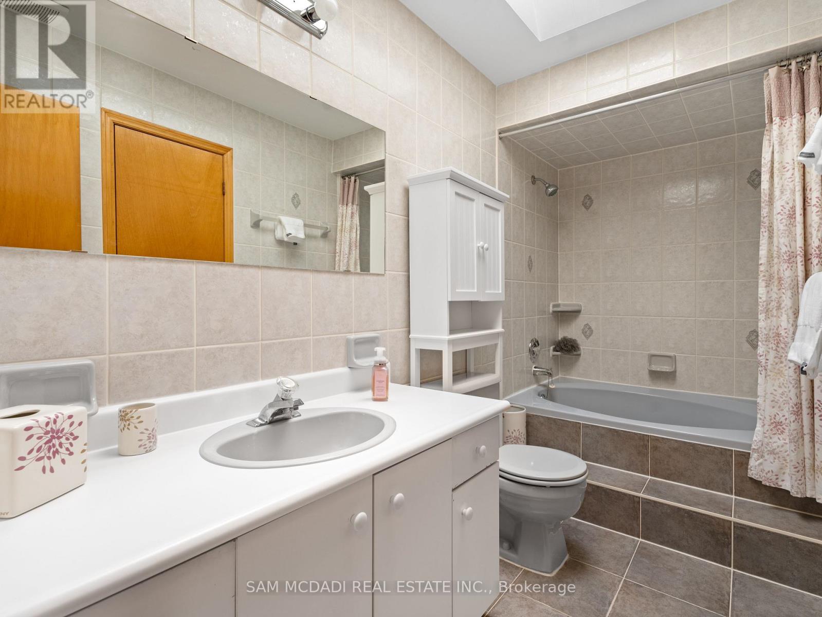 5472 BOURGET DRIVE - 15