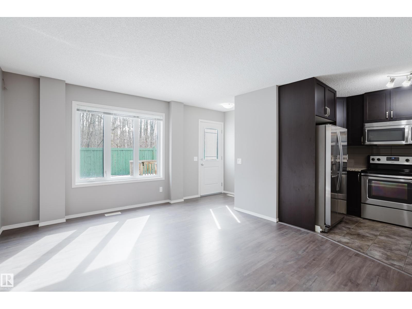 14007 164 AV NW - 9