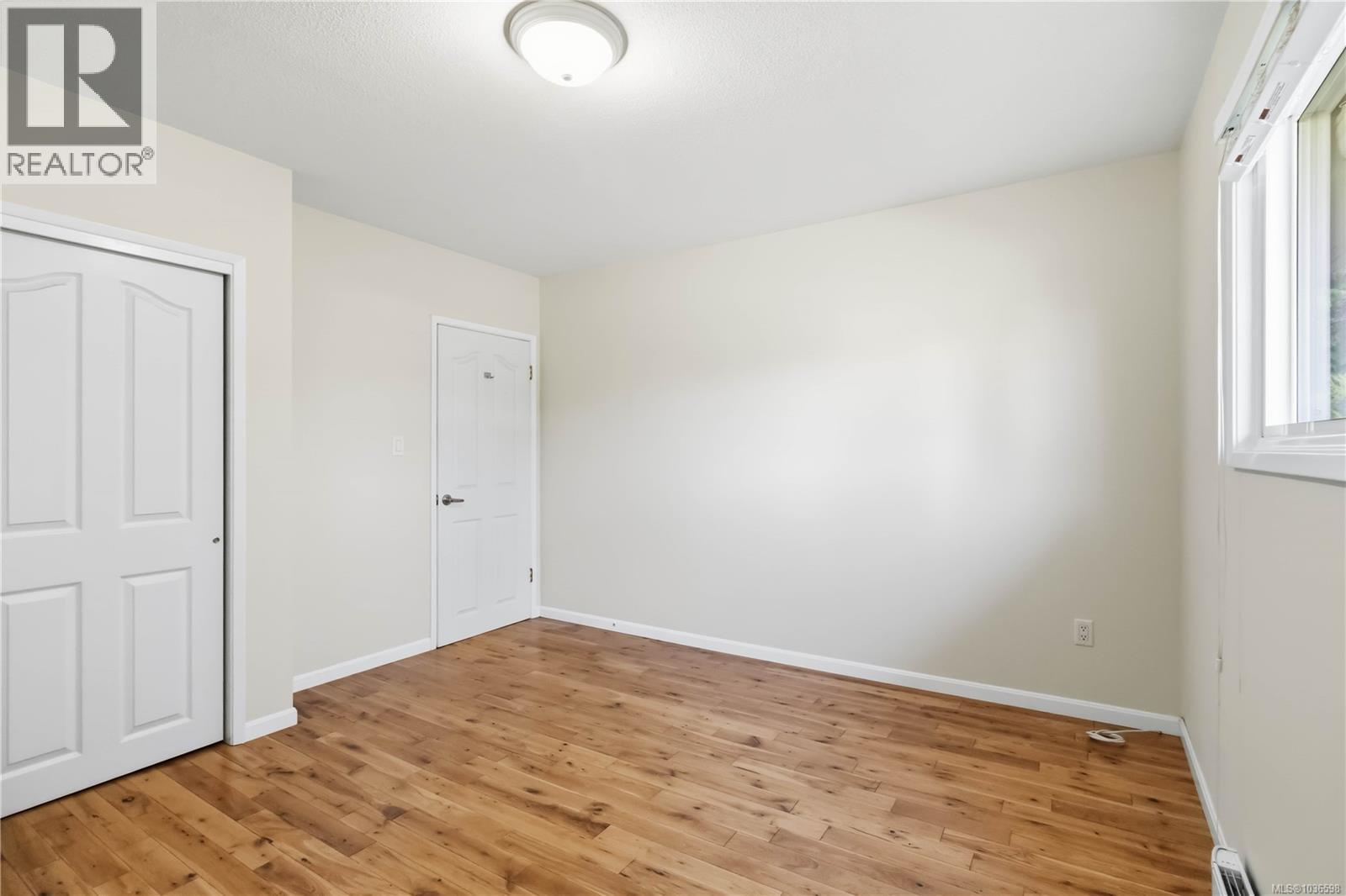 2290 Amelia Ave - 26