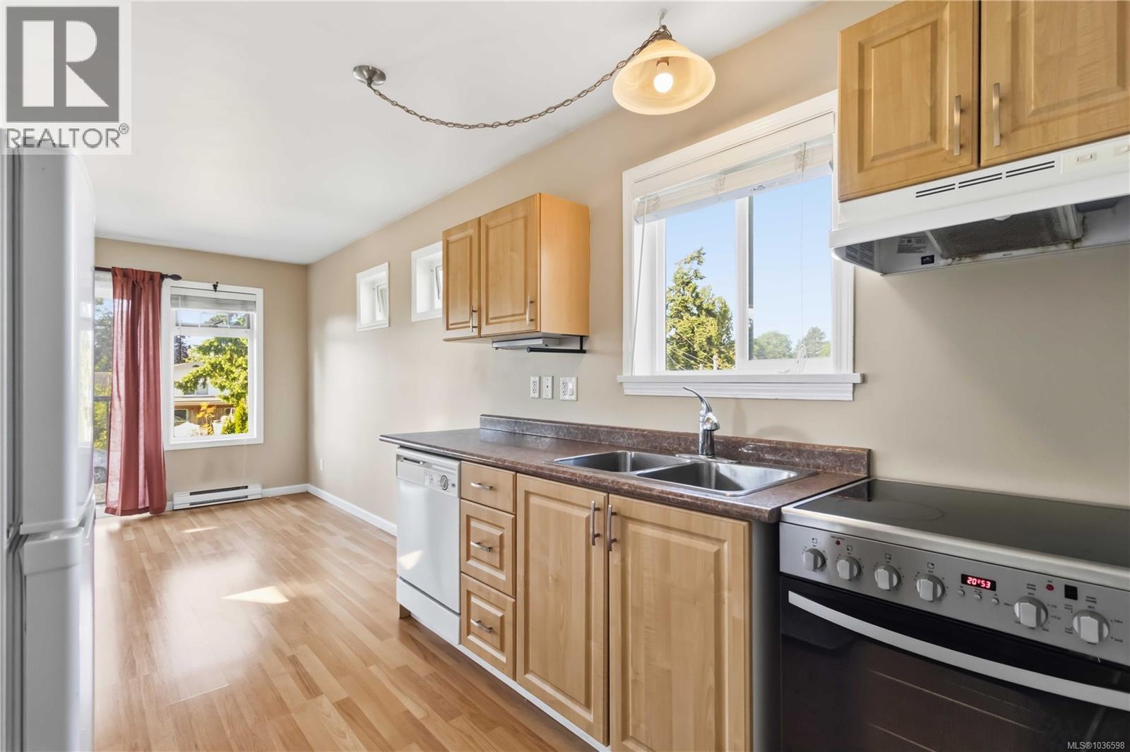 2290 Amelia Ave - 37