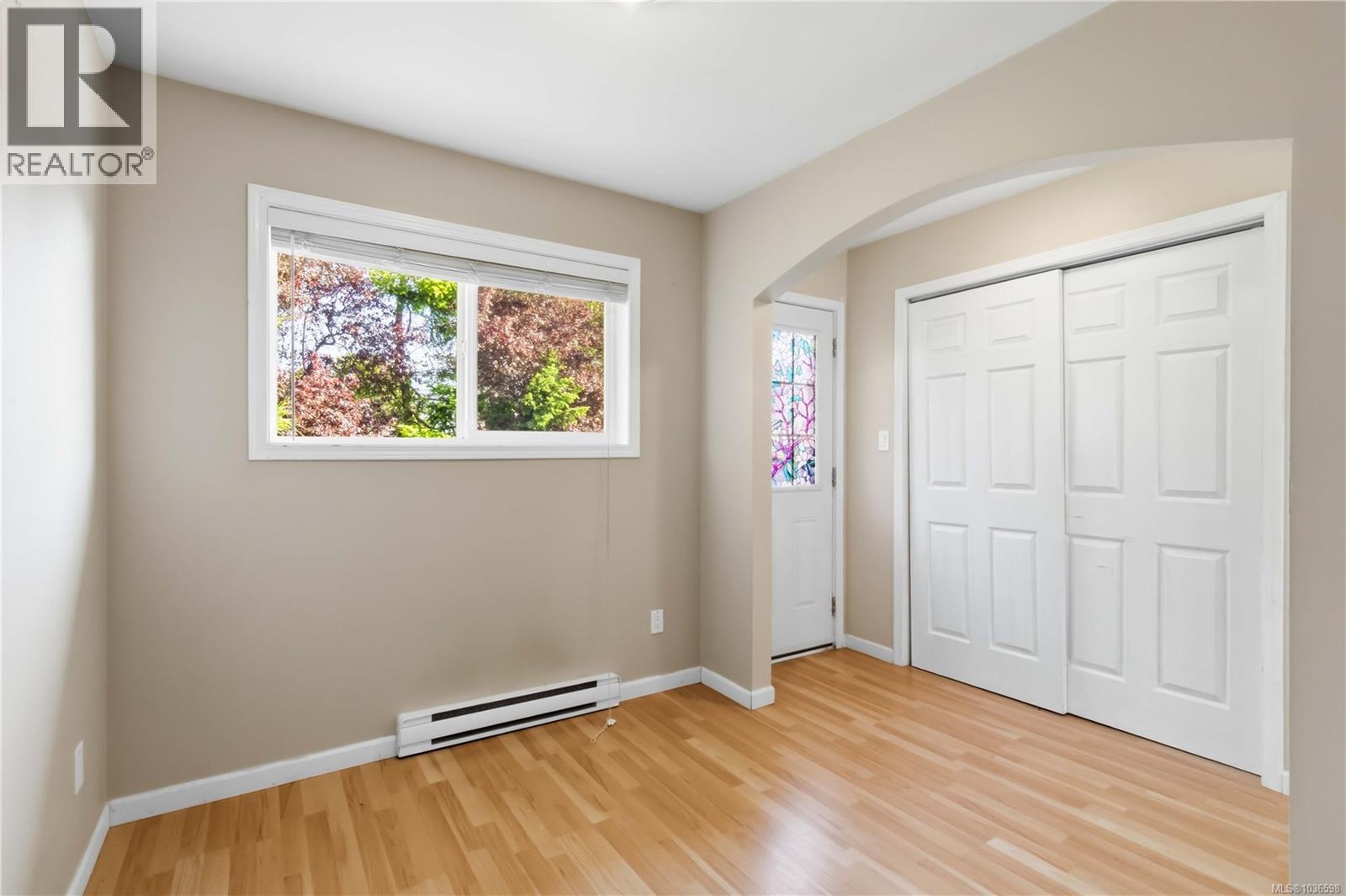 2290 Amelia Ave - 34