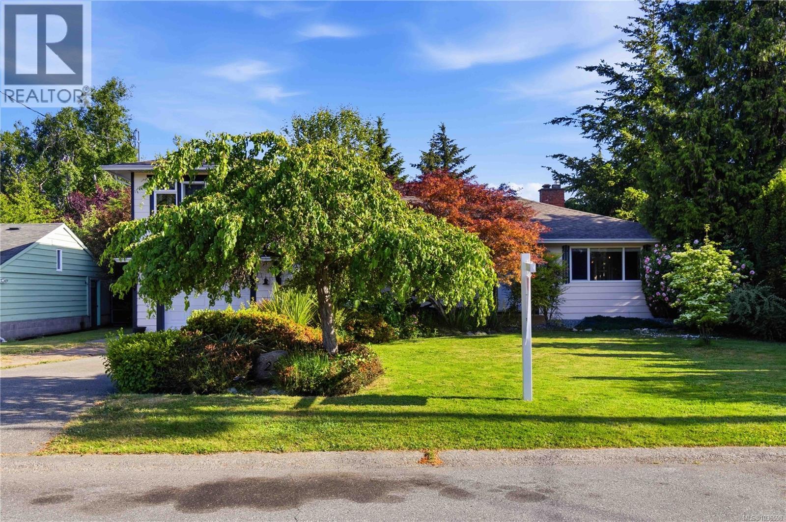 2290 Amelia Ave - Image 3
