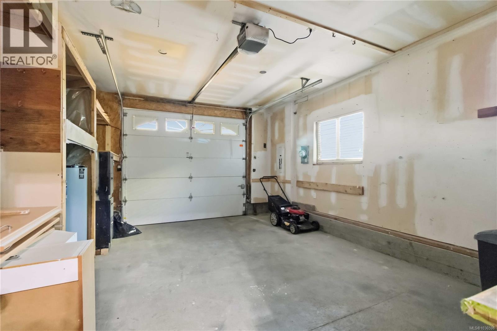 2290 Amelia Ave - 43