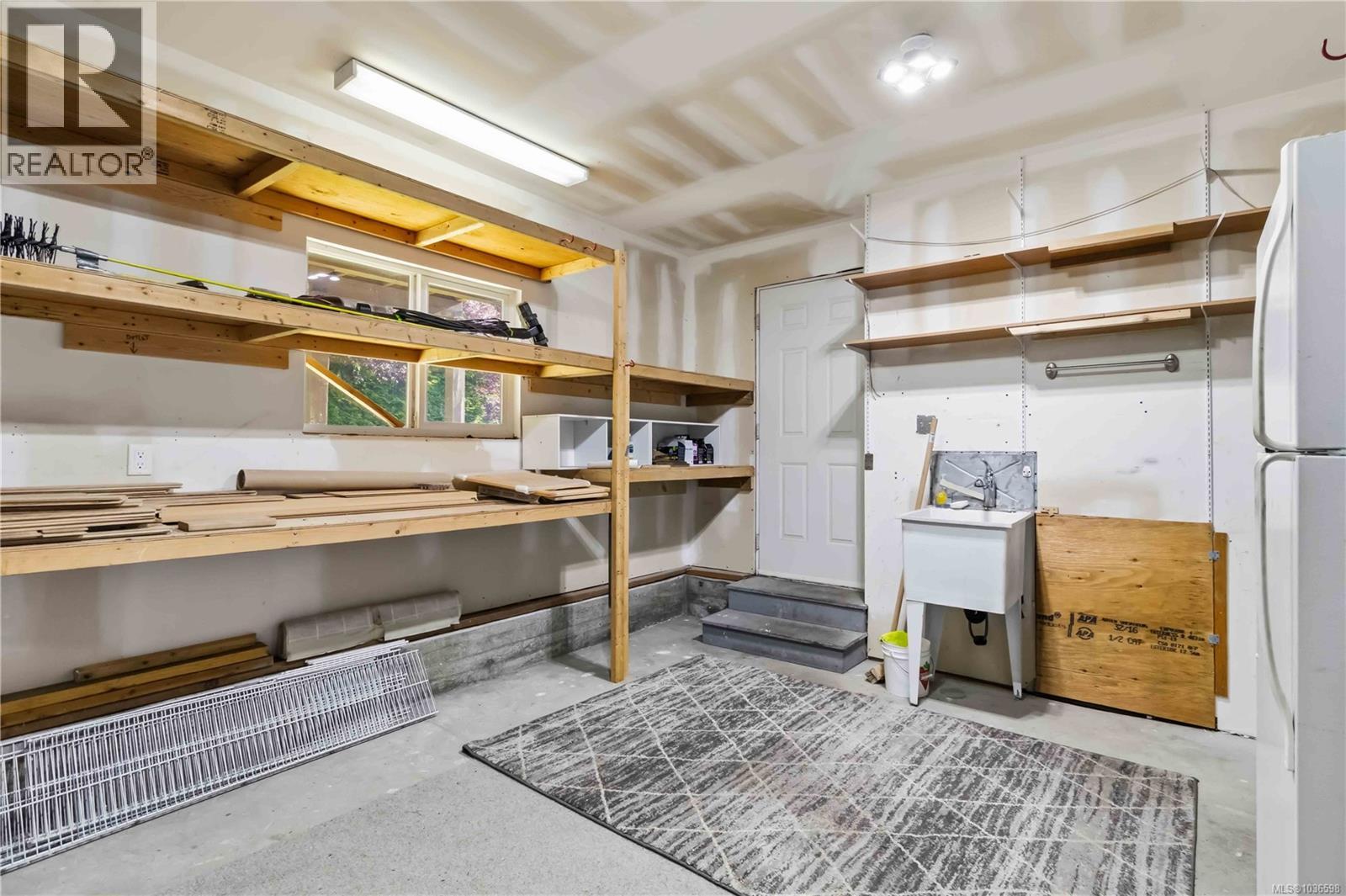 2290 Amelia Ave - 42