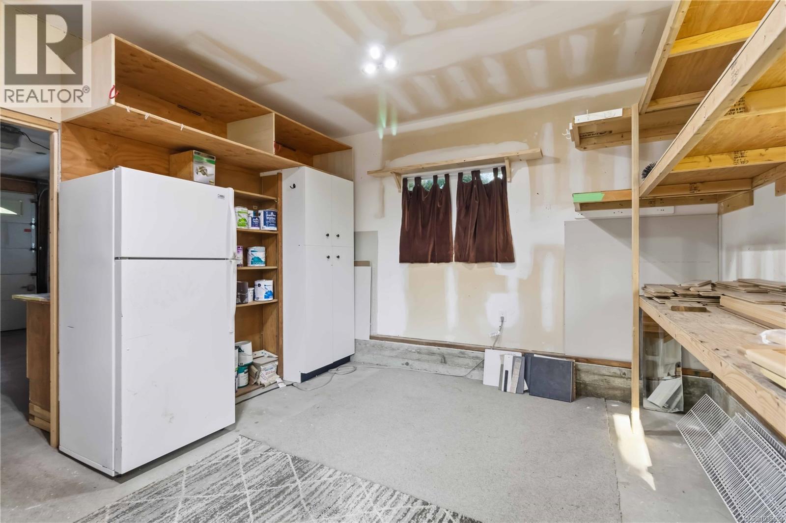 2290 Amelia Ave - 41