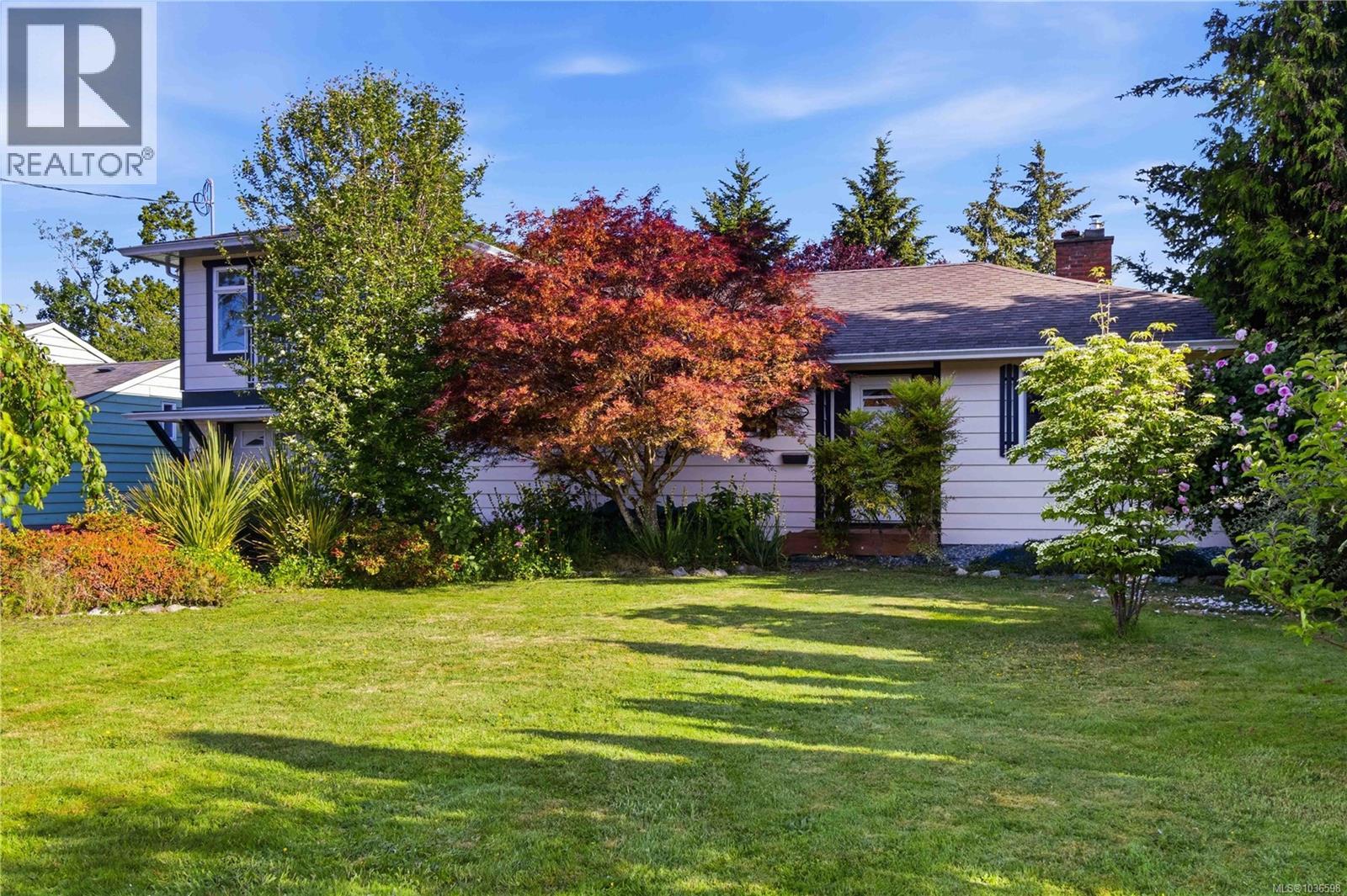 2290 Amelia Ave - 4