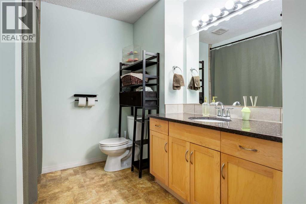 #2240 70 Glamis Drive SW - 22