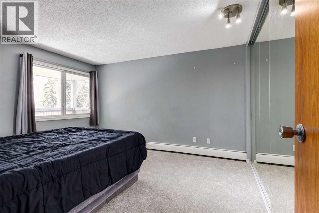 #2240 70 Glamis Drive SW - 23
