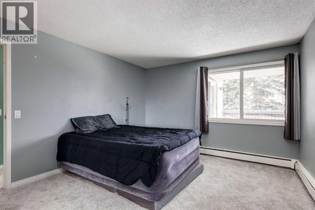 #2240 70 Glamis Drive SW - 24