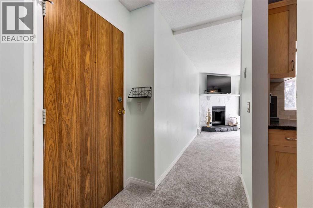 #2240 70 Glamis Drive SW - 5
