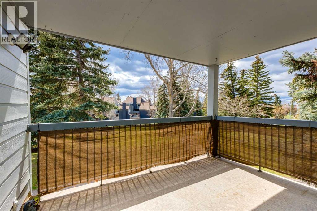 #2240 70 Glamis Drive SW - 9
