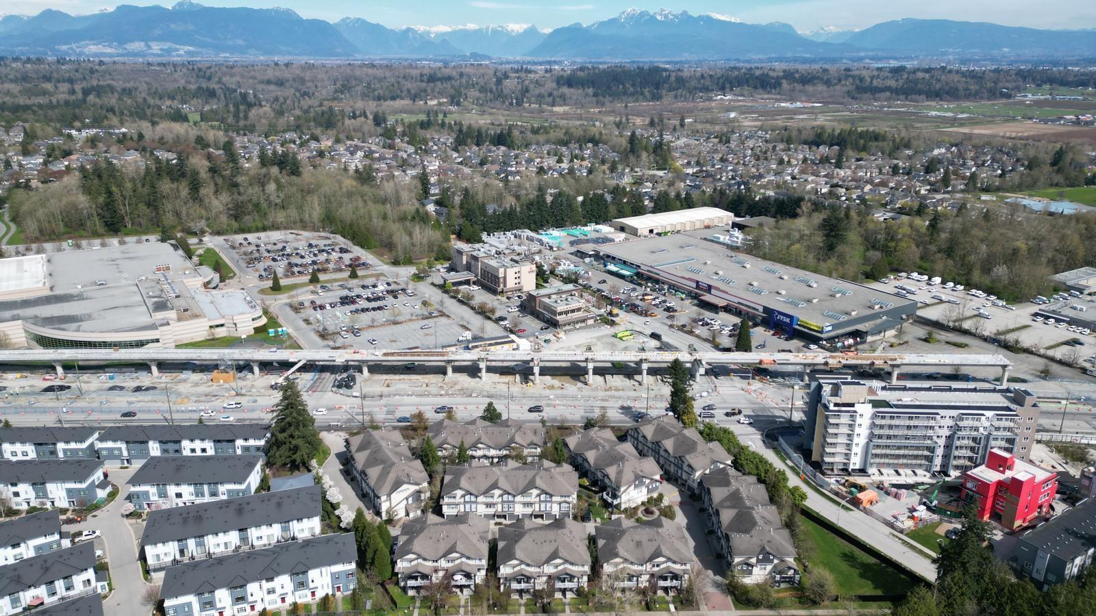 3 Bed, 2 Bath House for Sale in Surrey – 15 16588 FRASER HIGHWAY, Surrey – MLS# R3111843 - Image 11