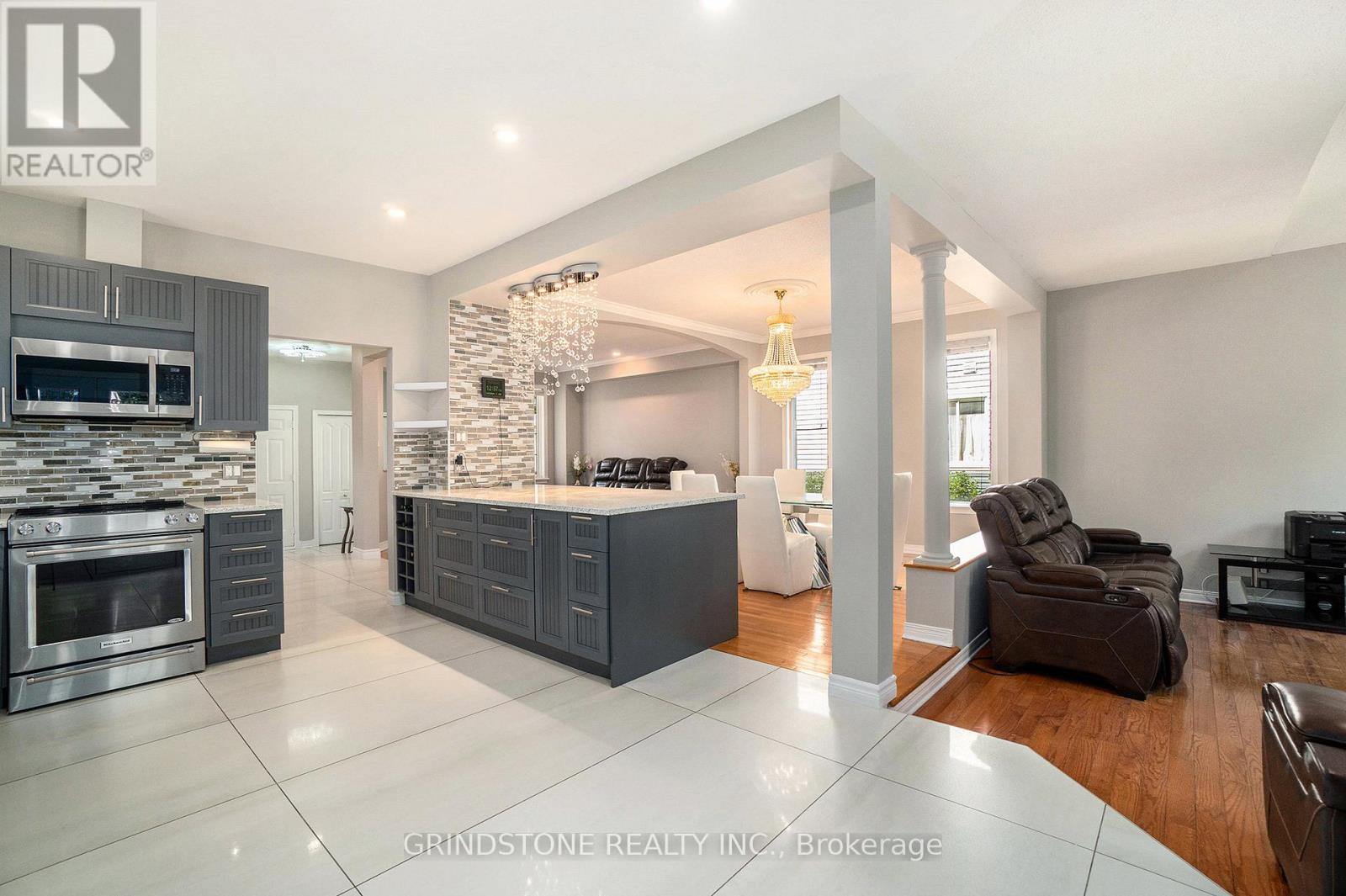 95 EVANSHEN CRESCENT - 10