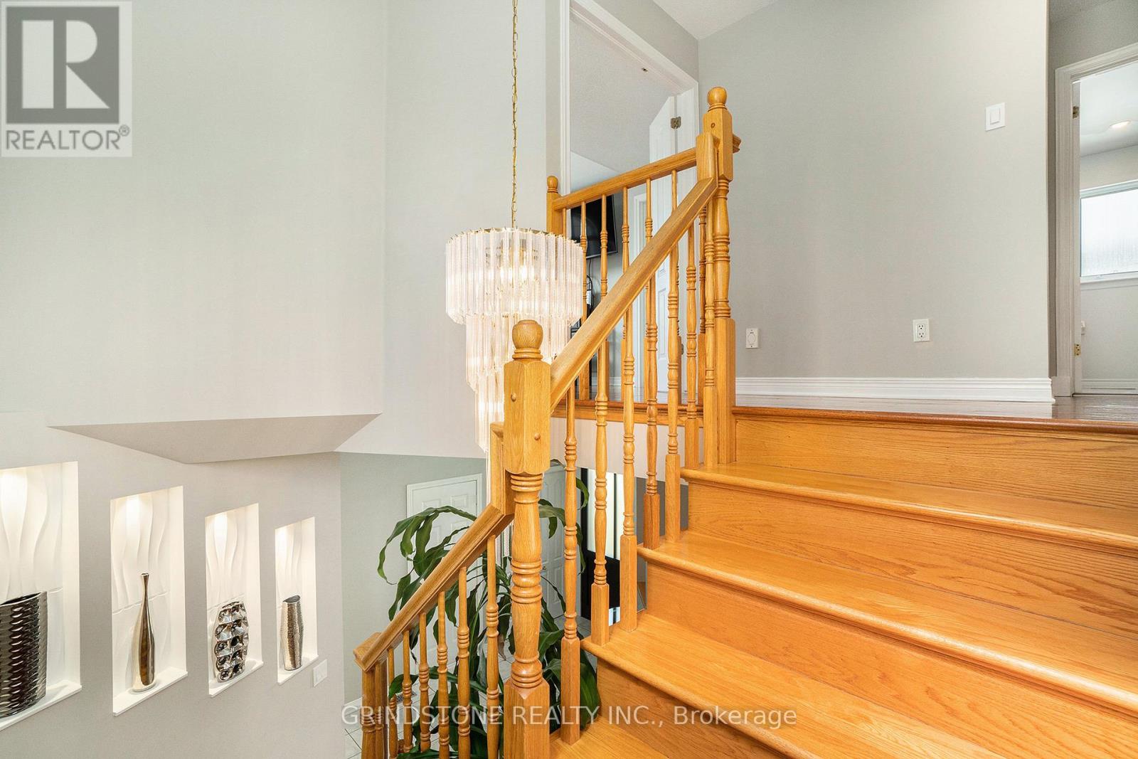 95 EVANSHEN CRESCENT - 18