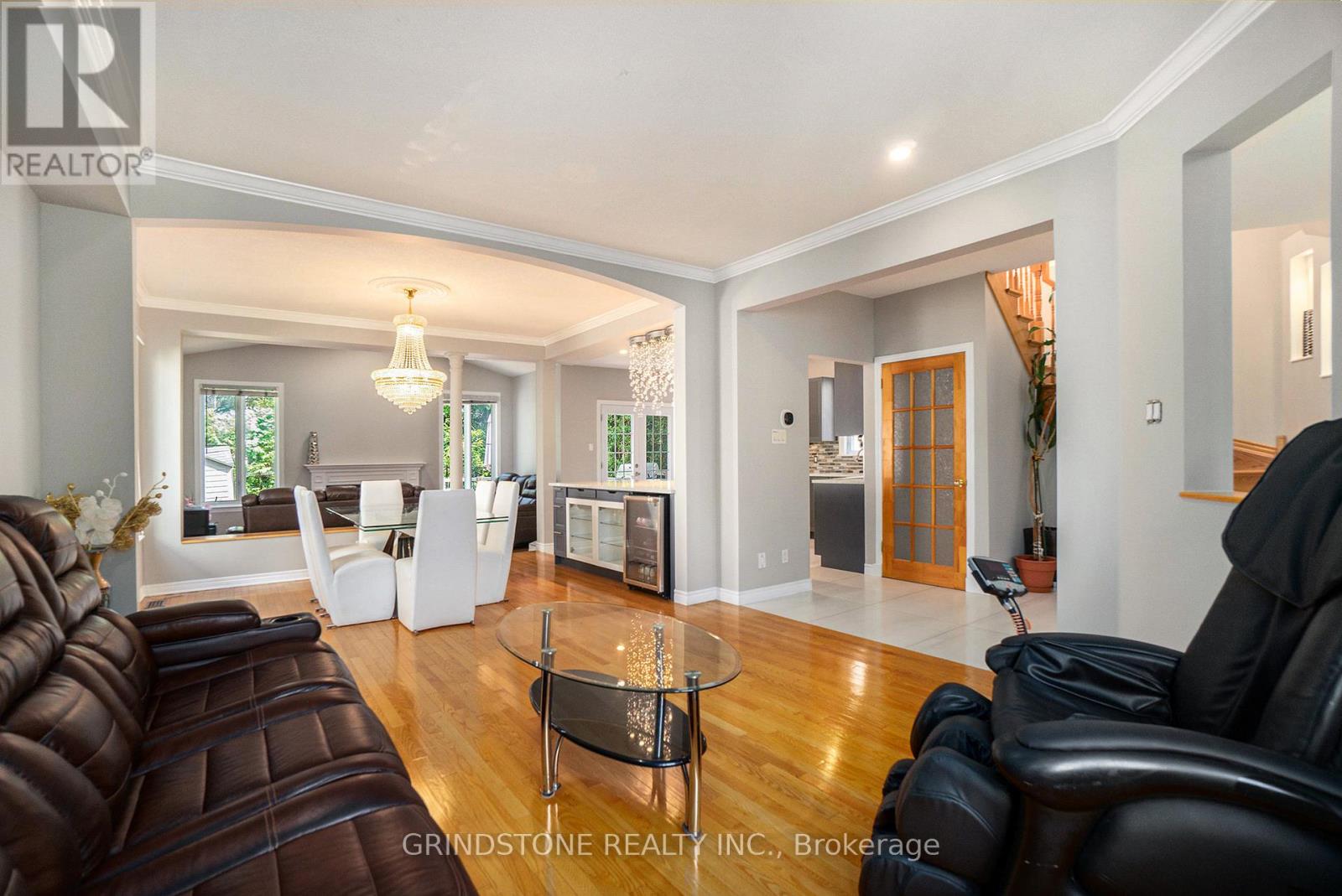 95 EVANSHEN CRESCENT - 7