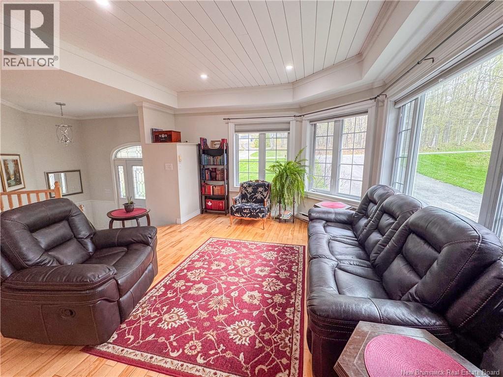 28 Mountain View Crescent - 8