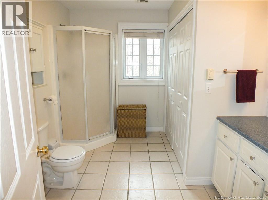 28 Mountain View Crescent - 24