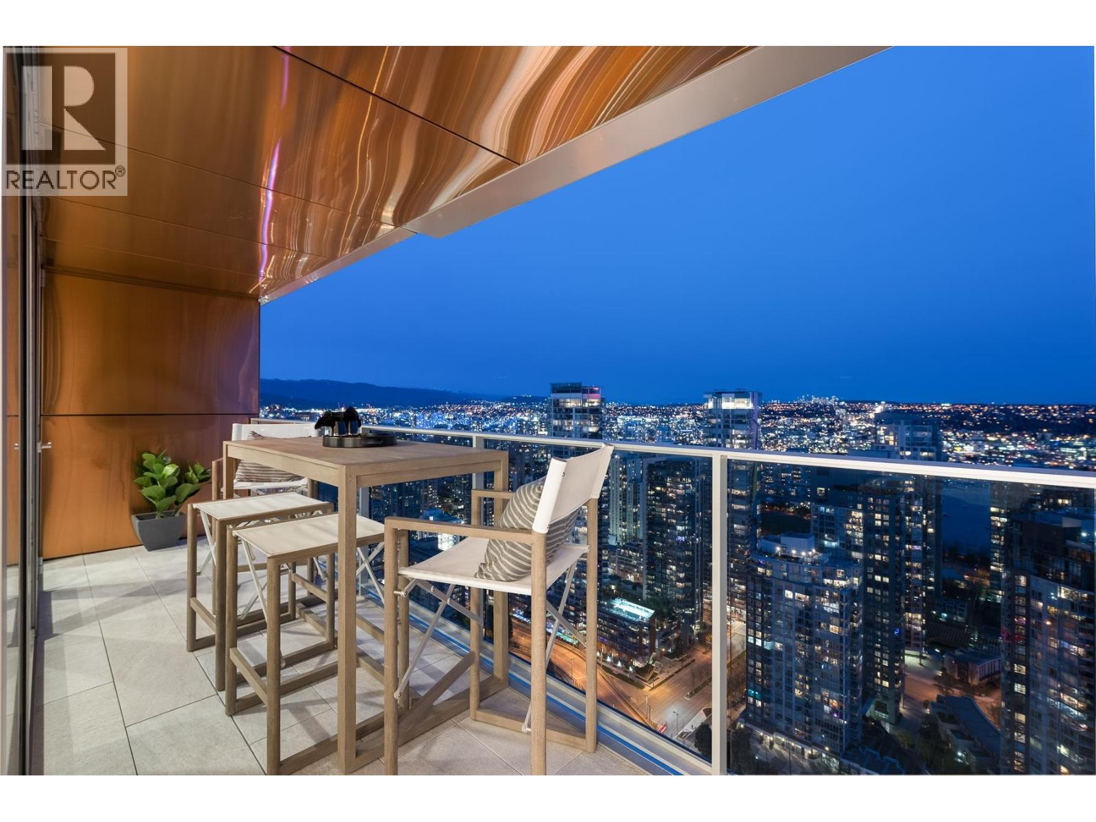 4806 1480 HOWE Street - photo 2