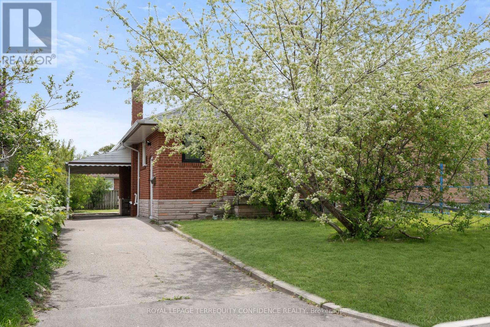 71 PACHINO BOULEVARD - 32