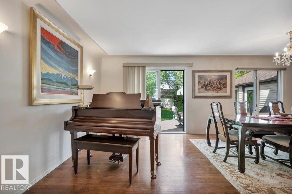 8944 117 ST NW - 12