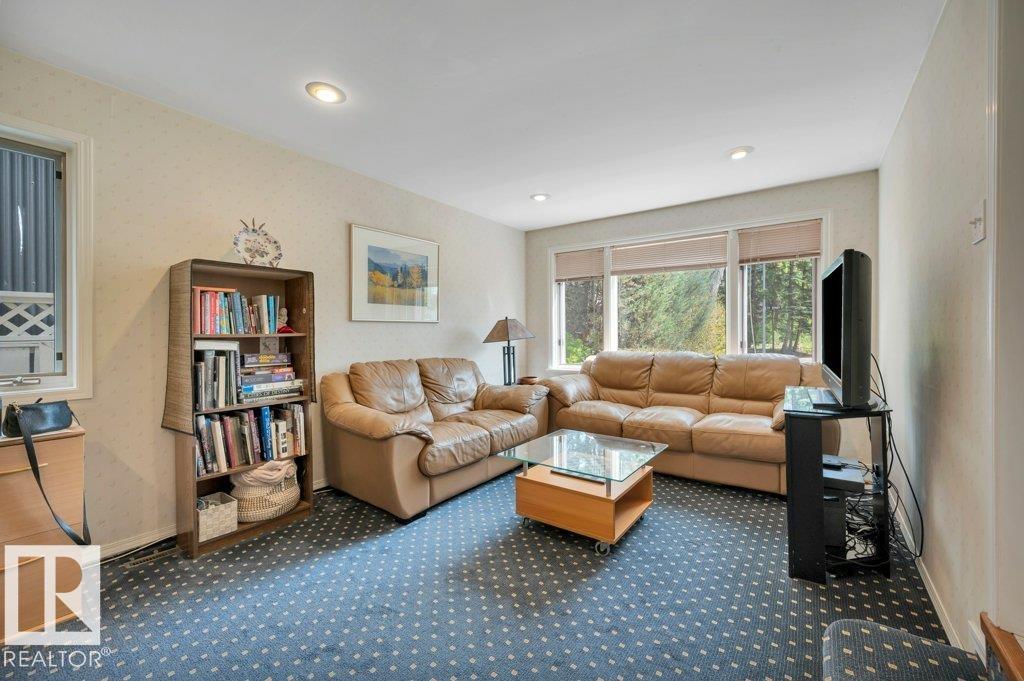 8944 117 ST NW - 16