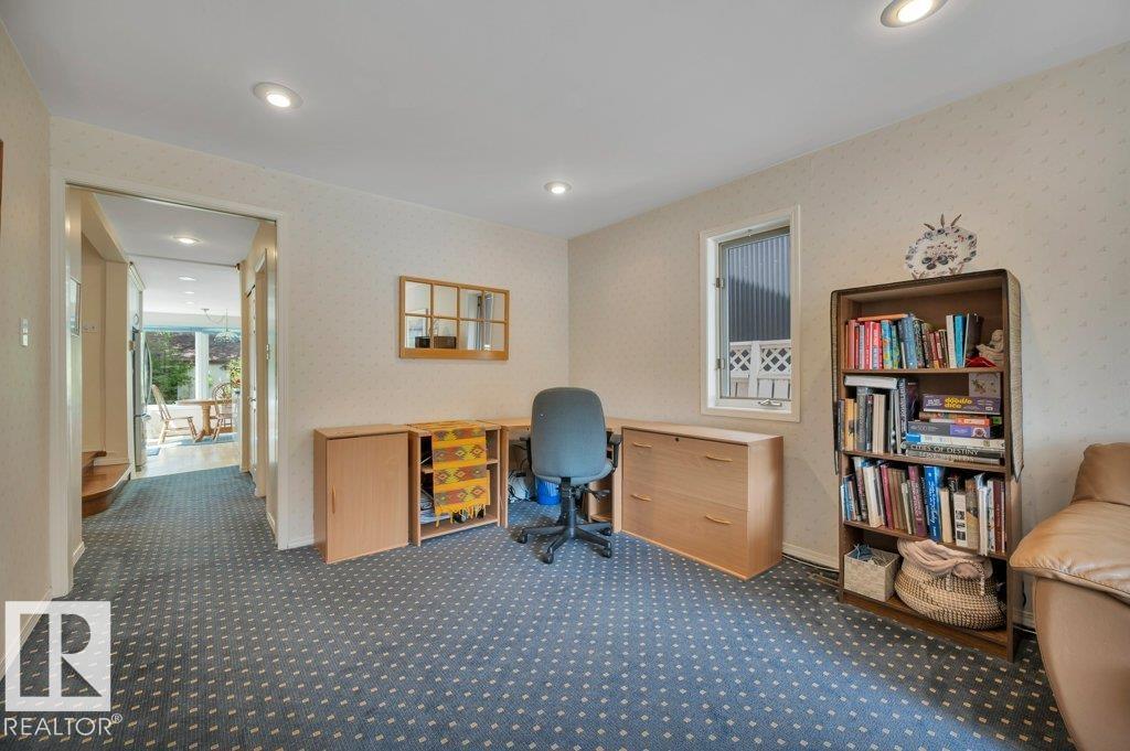 8944 117 ST NW - 18