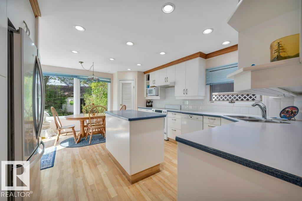 8944 117 ST NW - 19