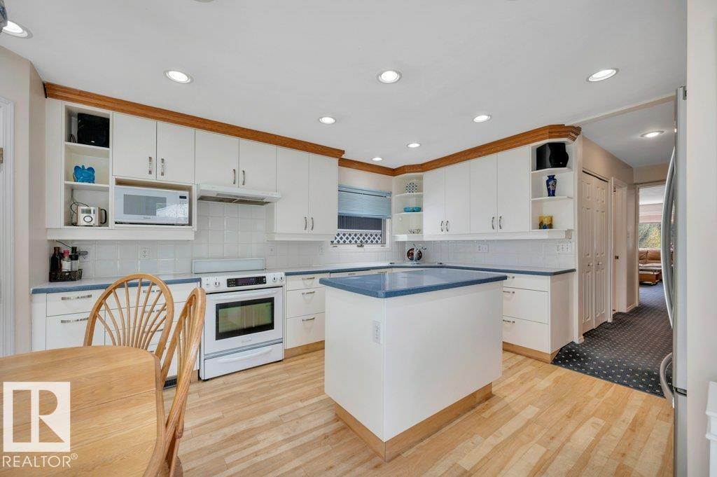 8944 117 ST NW - 20