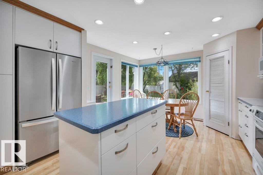 8944 117 ST NW - 24