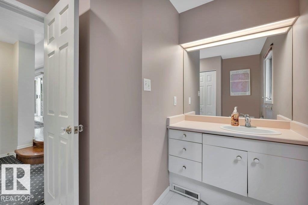 8944 117 ST NW - 27