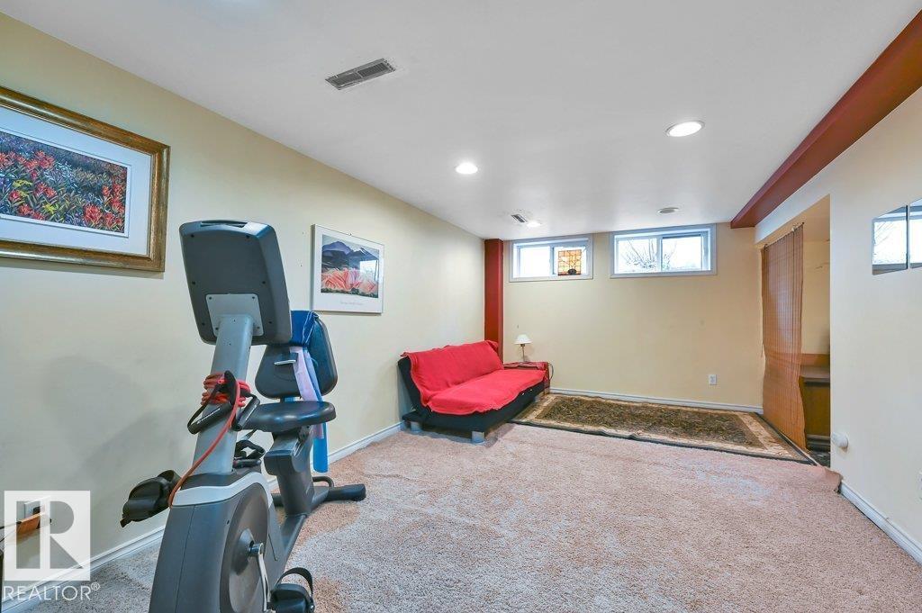 8944 117 ST NW - 44