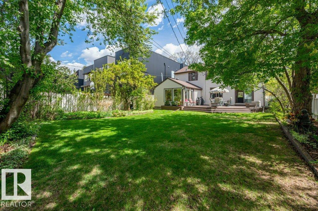 8944 117 ST NW - 56
